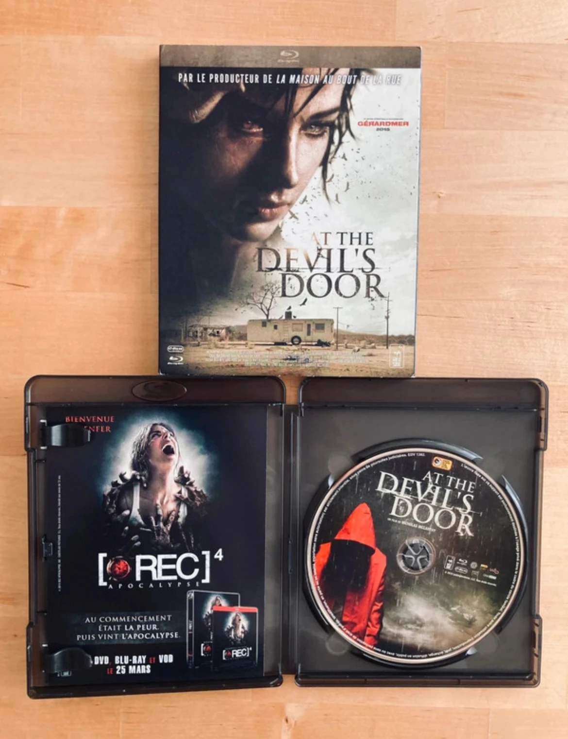 Blu-ray En la puerta del diablo. – photo 3
